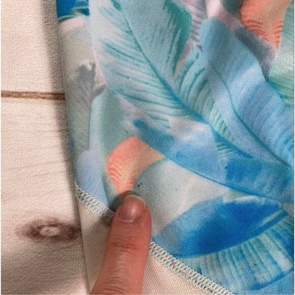 Zella Girls Print Crossover Crop Leggings Size 10/12 - Picture 8 of 12